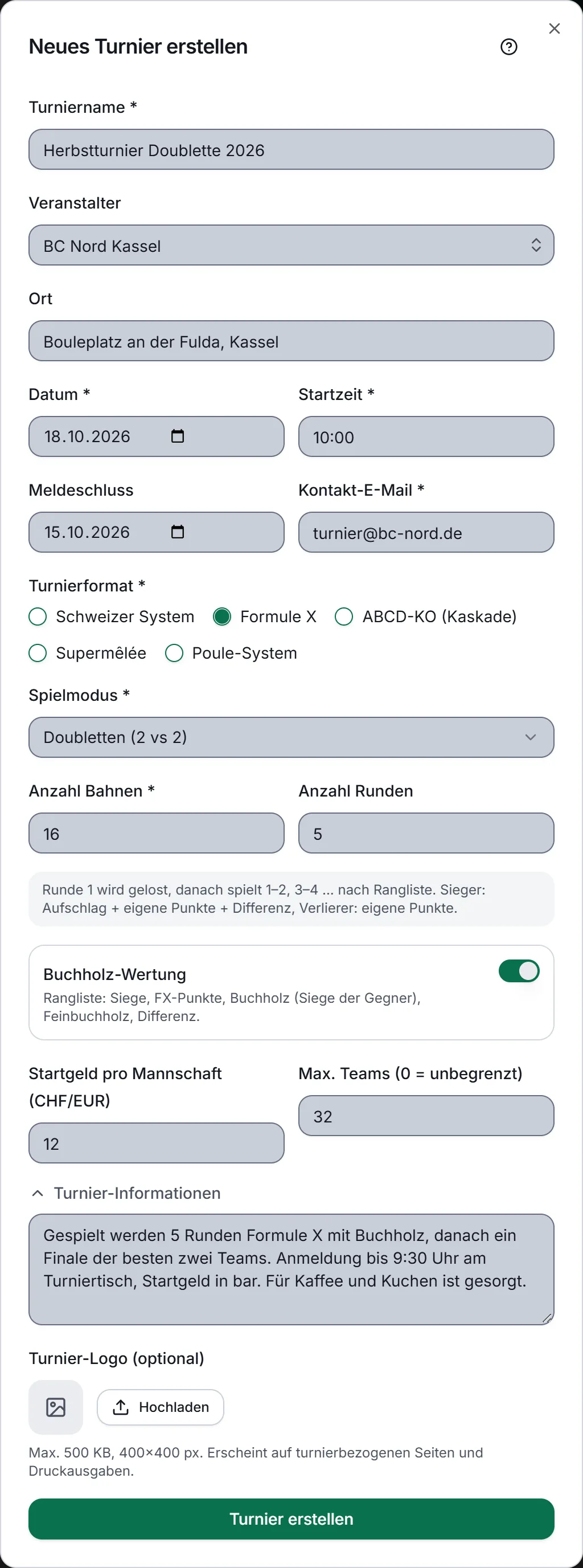 Maske „Neues Turnier erstellen“ in Petanque-Online: Turniername, Veranstalter, Ort, Datum, Startzeit, Meldeschluss, Turnierformat (gewählt: Formule X), Spielmodus, Bahnen, Runden, Buchholz-Wertung, Startgeld, maximale Teams, Turnier-Informationen und Logo
